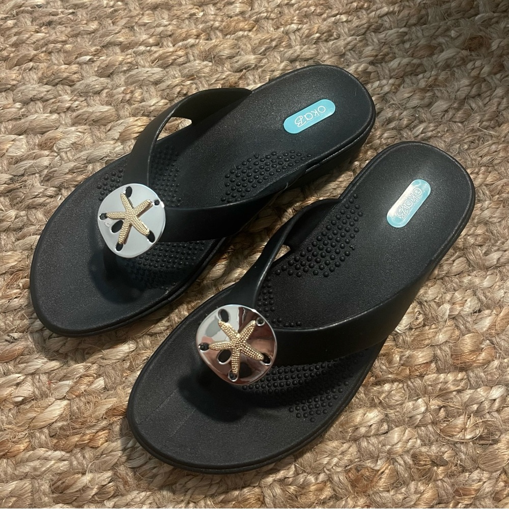 OKA b. sandy sandal size medium black and starfish